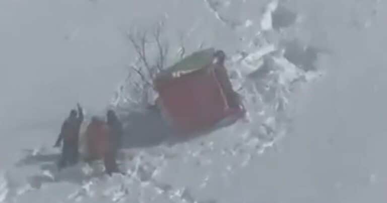 Una mujer murió en Suiza al caerse el teleférico en el que viajaba
