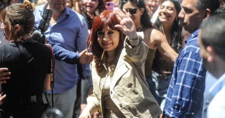 El peronismo arma una vigilia para acompañar a Cristina Kirchner en su salida a Comodoro Py: ¿va Kicillof?