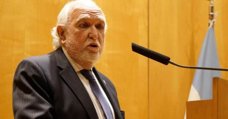 Ricardo Gil Lavedra pidió una medida cautelar contra artículos de la nueva ley laboral que afectan el ejercicio de la abogacía