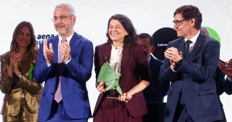 La argentina Samanta Schweblin ganó un millón de euros por el primer Premio Aena de Narrativa