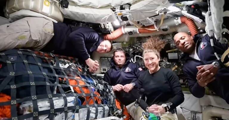 «Estamos a mitad de camino hacia la luna», el festejado mensaje de los astronautas de Artemis II hacia la NASA