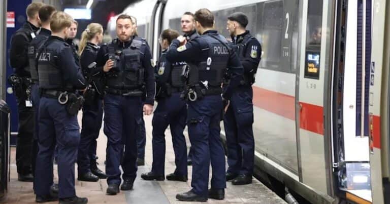 Detonan pirotecnia dentro de un tren de alta velocidad en Alemania: hay 12 heridos y 180 evacuados