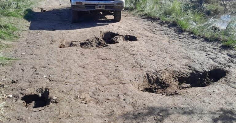 “No cierran los números”: aseguran que un municipio bonaerense no destinó ni la mitad de lo recaudado el año pasado para mantener los caminos rurales