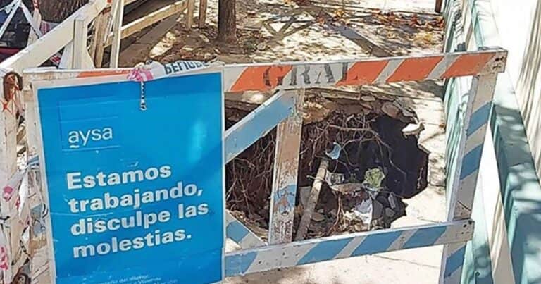 Avanzan las privatizaciones de la empresa de agua Aysa y del Belgrano Cargas