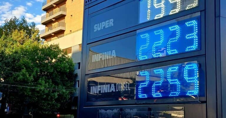 La nafta y el gasoil siguen atrasados hasta 30%, pese a que en marzo tuvieron los mayores aumentos en dos años