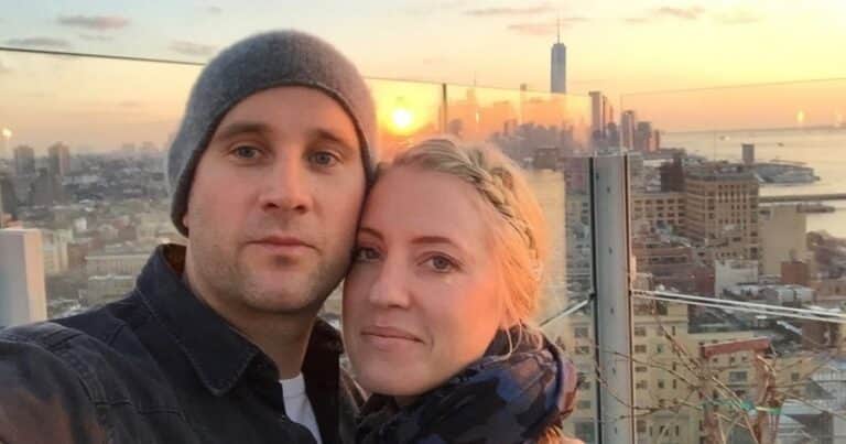 Su amor de la infancia le escribió 10 años después y cambió su vida: hoy están casados y tienen dos hijos