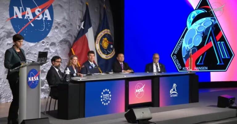 Sin los astronautas en la conferencia, la NASA ratificó que fue un «paso importante» hacia el regreso a la Luna