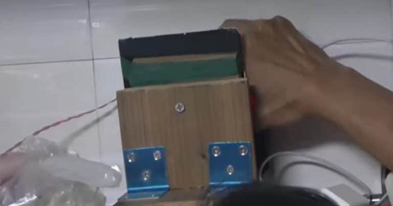 Discutió con su vecino y como represalia puso un parlante que reproducía audios de historias de fantasmas durante 10 horas al día