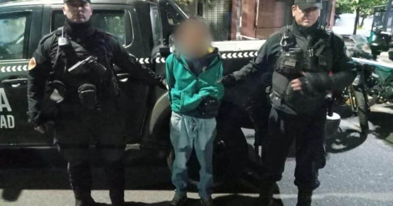 Robaron en Palermo, los persiguieron y chocaron en Villa Urquiza: uno de los ladrones tenía 48 antecedentes como trapito
