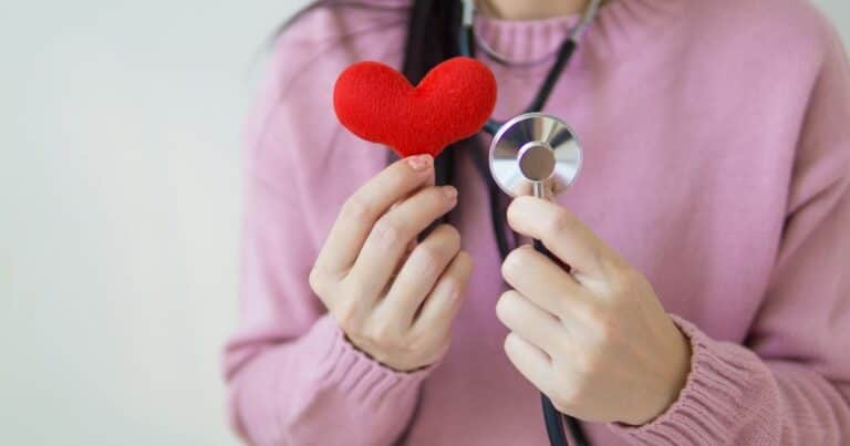 Cuál es la hora del día en la que ocurren más infartos, según cardiólogos