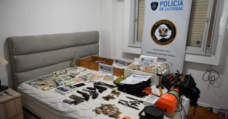 Cayó la banda de «Los cerrajeros»: robaban casas en la Ciudad y tenían más de 150 llaves duplicadas