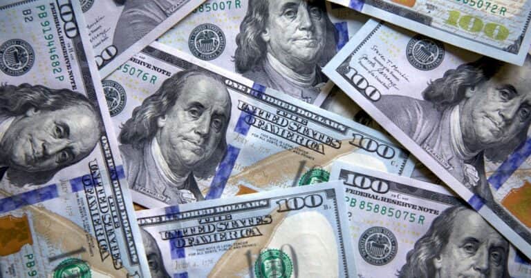 Dólar hoy y dólar blue, EN VIVO: a cuánto cotiza el oficial y cuál es el precio del paralelo este lunes 4 de mayo, minuto a minuto