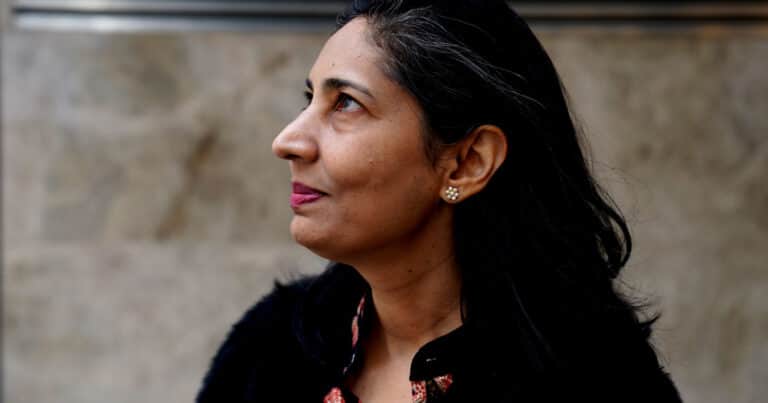 Kiran Desai: «El orientalismo o el realismo mágico son los ojos occidentales sobre nuestro trabajo»