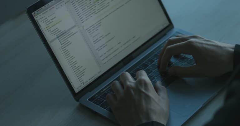 Desarticulan una banda de hackers que robaba datos de organismos públicos y privados para venderlos