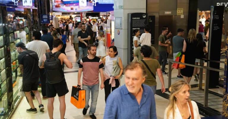 Por primera vez, los shoppings lanzan un fin de semana de descuentos en todo el país para revertir la caída de ventas