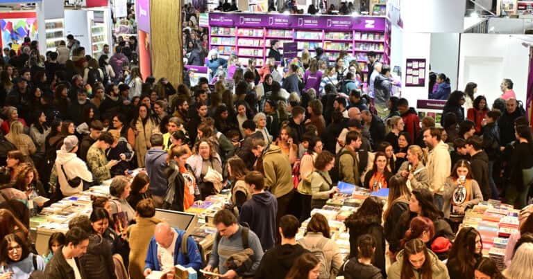 El Nobel Mo Yan, Felipe Pigna y miles de lectores colmaron el último sábado de la Feria