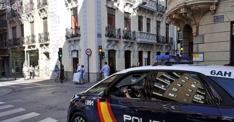 Fue condenado por matar al gato de su ex pareja en España y fue deportado a Colombia