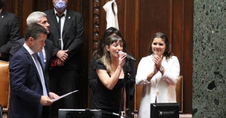 Una legisladora porteña de Kicillof que juró «lealtad absoluta» por Cristina Kirchner ahora la critica duramente: «Jode bastante las pelotas»