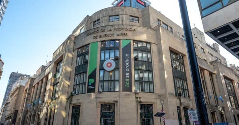 Los bancos se suben a la ola de la emisión de deuda y colocan bonos para financiar el crédito