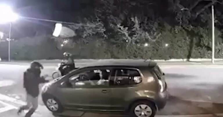 «Llevate todo», la desesperación de una mujer asaltada por motochorros cuando dejaba a su hijo en la casa de un amigo en Mar del Plata