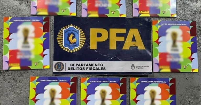 Golpe a los fanáticos: secuestraron más de 2.000 álbumes de figuritas que habían ingresado de manera ilegal al país