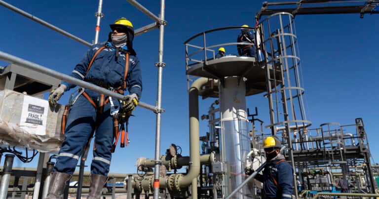 Los «cercos internos» que van construyendo las provincias en torno a la energía y la minería