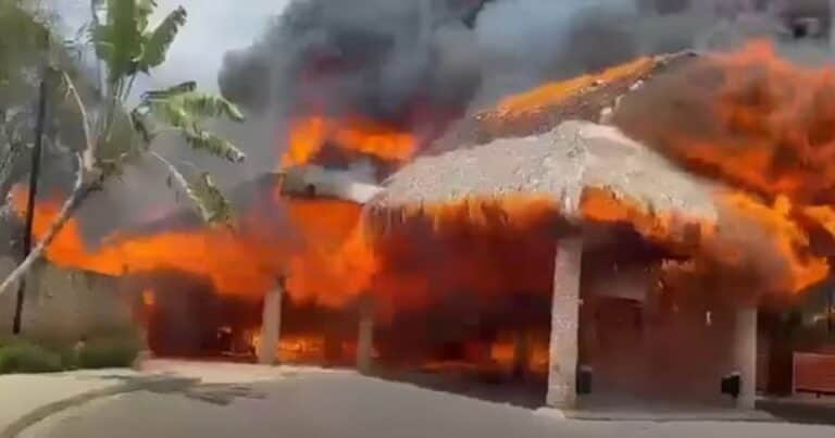 Se incendió un hotel de lujo en una playa de República Dominicana: los impactantes videos