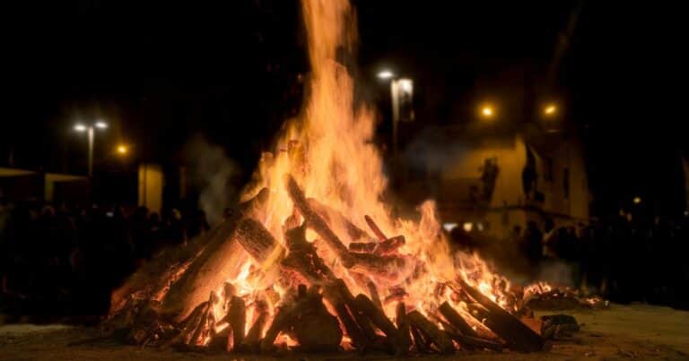 Cuándo es la Noche de San Juan y por qué se celebra