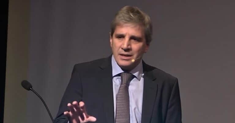 Con el dólar en $ 1.500, Luis Caputo descartó tensiones cambiarias: «Hoy hay dólares para todos»