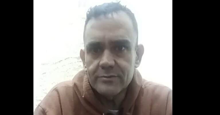 «No aguanto más, fue una mochila muy pesada»: un ex policía condenado por violar a una menor se pegó un tiro en un calabozo
