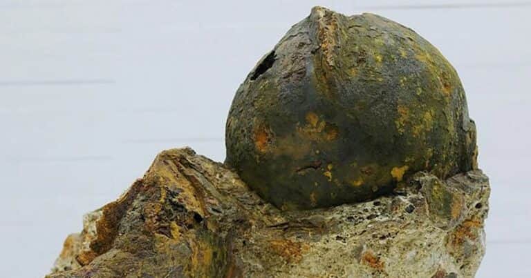 Creían que eran romanos, pero 43 cascos revelaron un enorme negocio de armas en la Edad Media