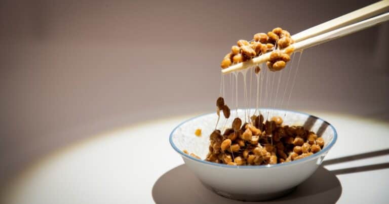 El súper alimento japonés a base de soja fermentada que hace furor
