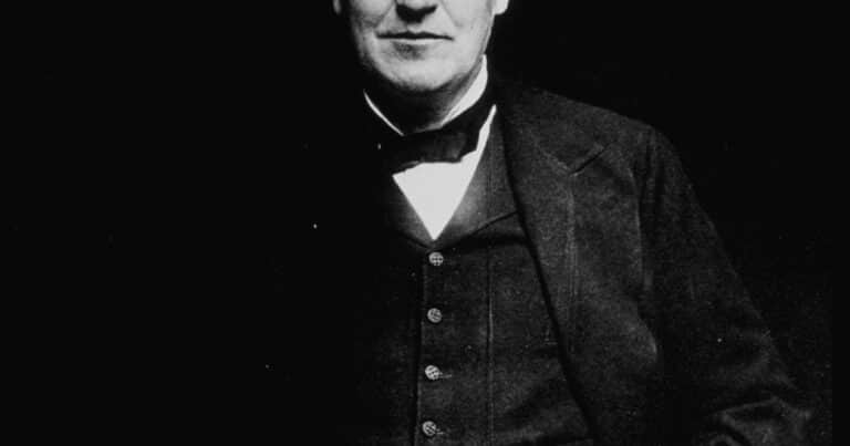 La reflexión de Thomas Edison sobre el esfuerzo en el quehacer diario: «La oportunidad se pierde porque viene vestida de trabajo»