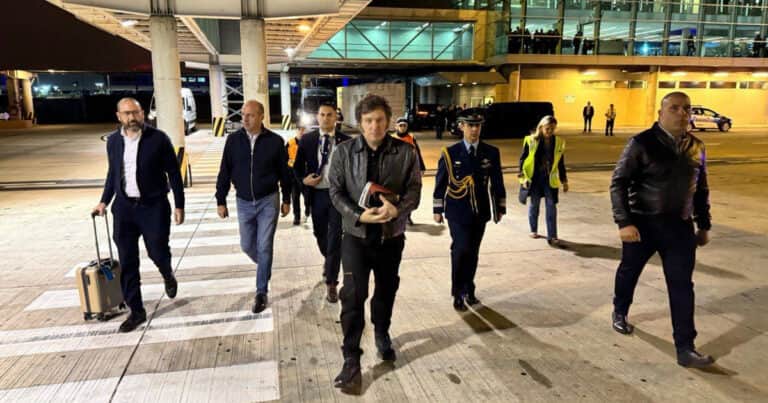 Javier Milei y sus medidas, EN VIVO: en medio del escándalo con Adorni, el Presidente viaja a España este miércoles 24 de junio