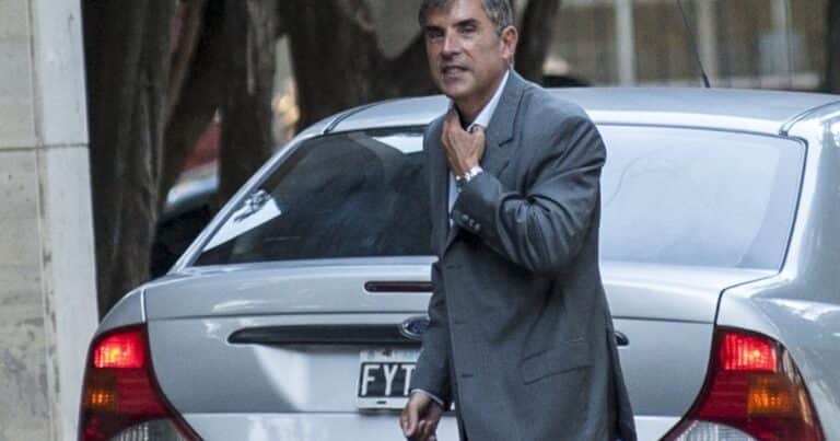El fiscal investiga todos los ingresos de Manuel Adorni desde 2002 y la polémica herencia de su padre