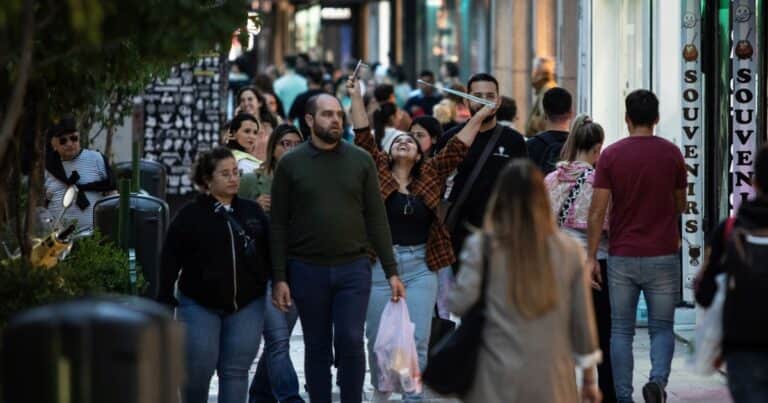 Economía en modo «serrucho»: por qué la actividad muestra subas y bajas de un mes a otro y no consigue despegar
