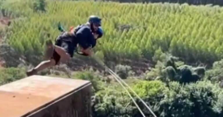 El aterrador video de uno de los instructores de rope jumping de Brasil haciendo una acrobacia con un niño en el mismo puente donde murió María Eduarda Rodrigues de Freitas