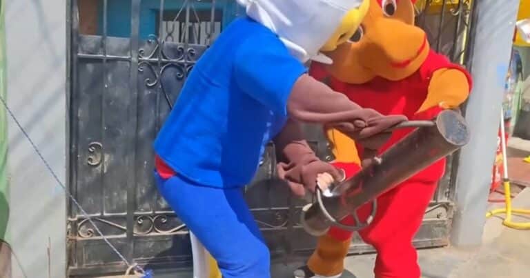 “Goleada a la delincuencia”: policías se disfrazan de las mascotas del Mundial 2026 para una sorpresiva captura