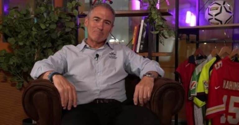 Ramon Vallès, piloto comercial: «El avión no es el medio más seguro porque la suerte nos acompañe, sino porque hay una disciplina»