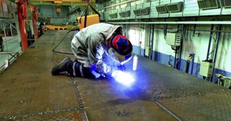 La industria usó en abril casi el 60% de su capacidad instalada, la marca más alta desde octubre