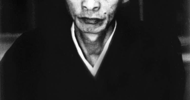 Yasunari Kawabata, escritor japonés: “La tristeza también puede ser una forma de belleza”