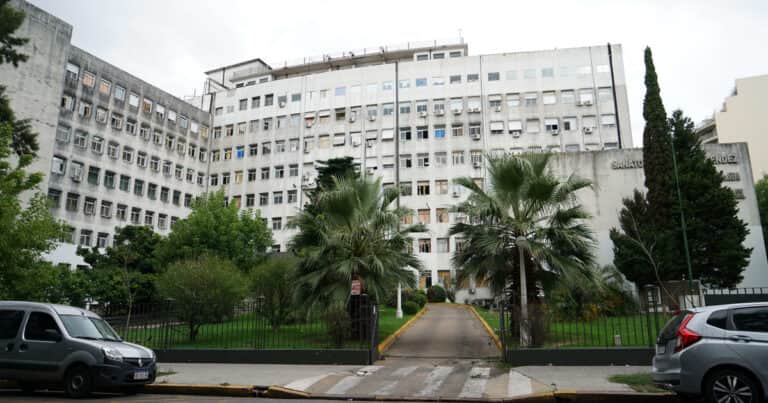 Detienen a un enfermero acusado de violar a una paciente de 86 años en un sanatorio de Caballito