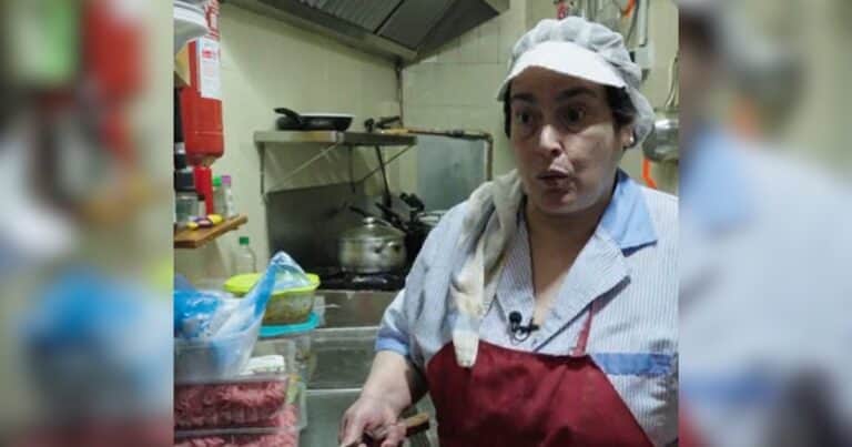 María, dueña de un restaurante: «En materia prima se nos van 2.500 euros, en luz otros 600 euros, en agua unos 90 o 95 euros y gas hasta 200 euros al mes»