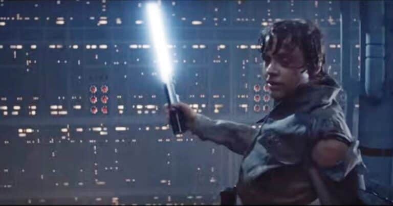 El sable de luz de Luke Skywalker en «El Imperio Contraataca» se vendió por 3,75 millones de dólares en una subasta