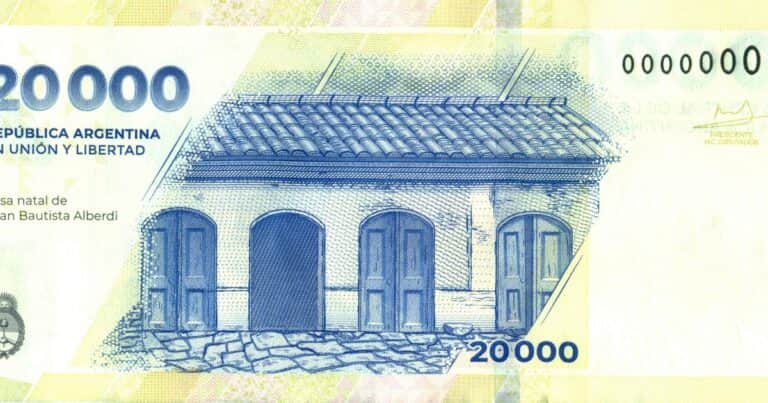 Curioso: el Gobierno importa los billetes de $20.000 de China mientras vuelve a imprimir pero para Nigeria