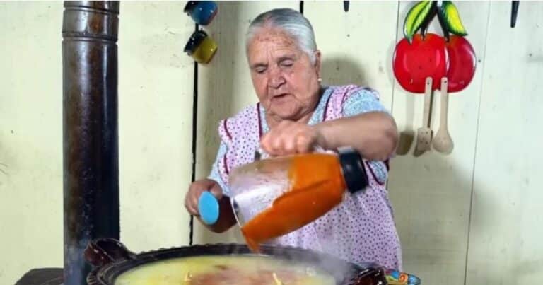 A los 75 años siguen sus recetas en YouTube 5 millones de personas: «Hay que echarle ilusión a la vida, si no, estás acabado»
