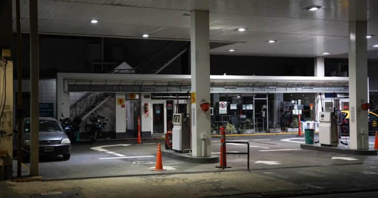 ¿Vaca Muerta no es suficiente? Pese a la producción récord, el gas no alcanza para la industria ni estaciones de GNC