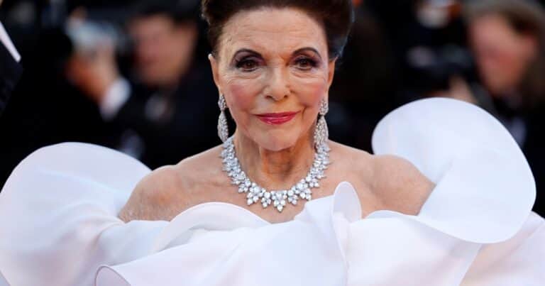 Joan Collins, a los 93 años: «Creo que nuestro cuerpo es una fábrica. Hay que alimentarlo con lo adecuado. Si tenés un gran auto, no usás el peor combustible»