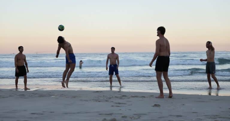 Pese al Mundial en junio cayó 22% la salida de argentinos por turismo