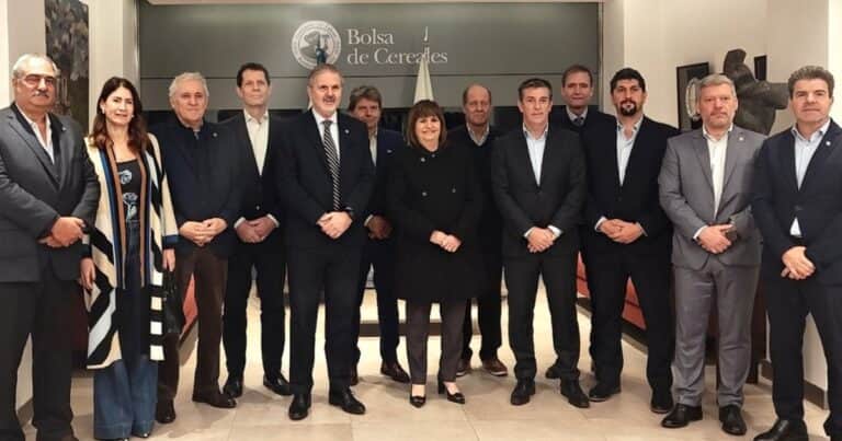 La Bolsa de Cereales recibió a Patricia Bullrich para analizar reformas clave para el agro